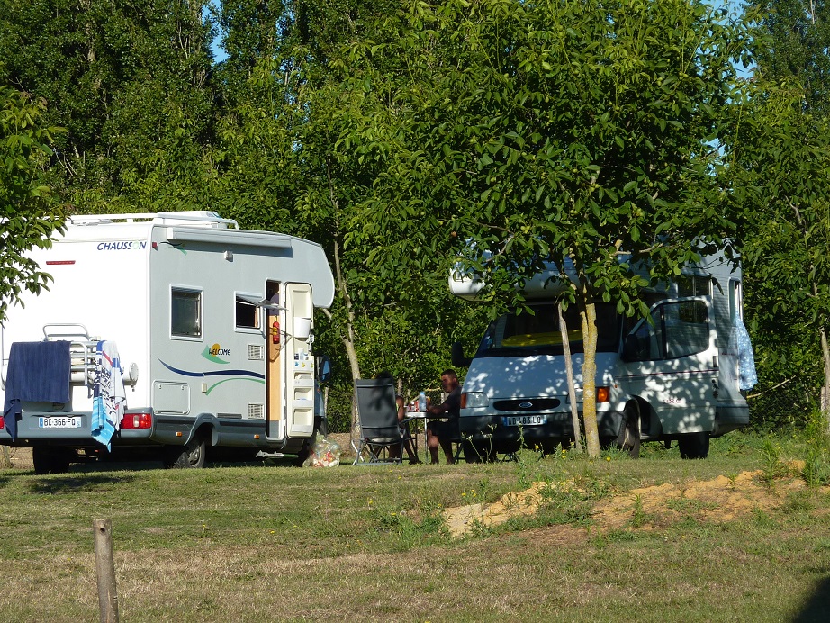 Aire camping-car  Marquay (24620) - Photo 1